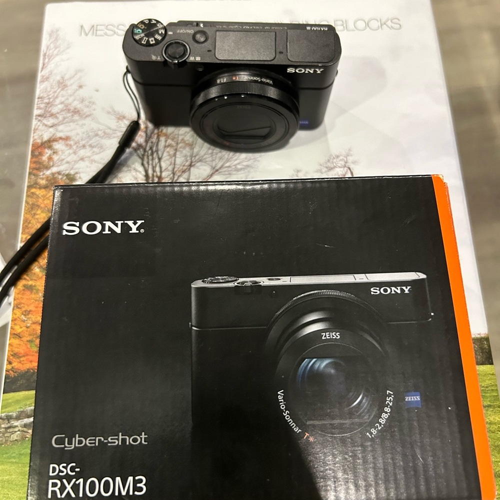 SONY RX 100 III cyber shot digital camera